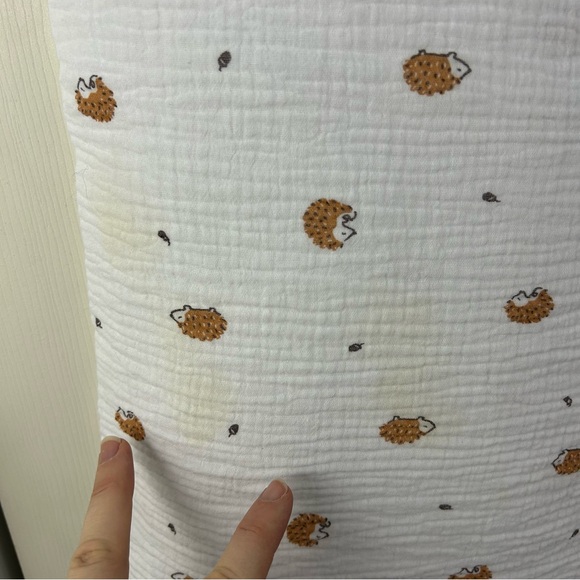 Hedgehog Baby Swaddle Blanket Muslin Brown White Dark Tan Acorns - Picture 3 of 11